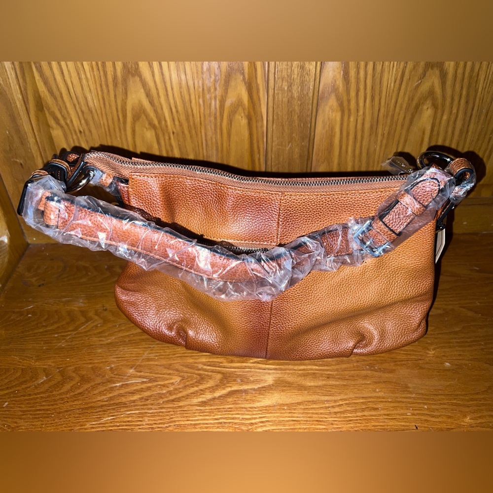 Women's Leather Shoulder Bag in Cognac Brown